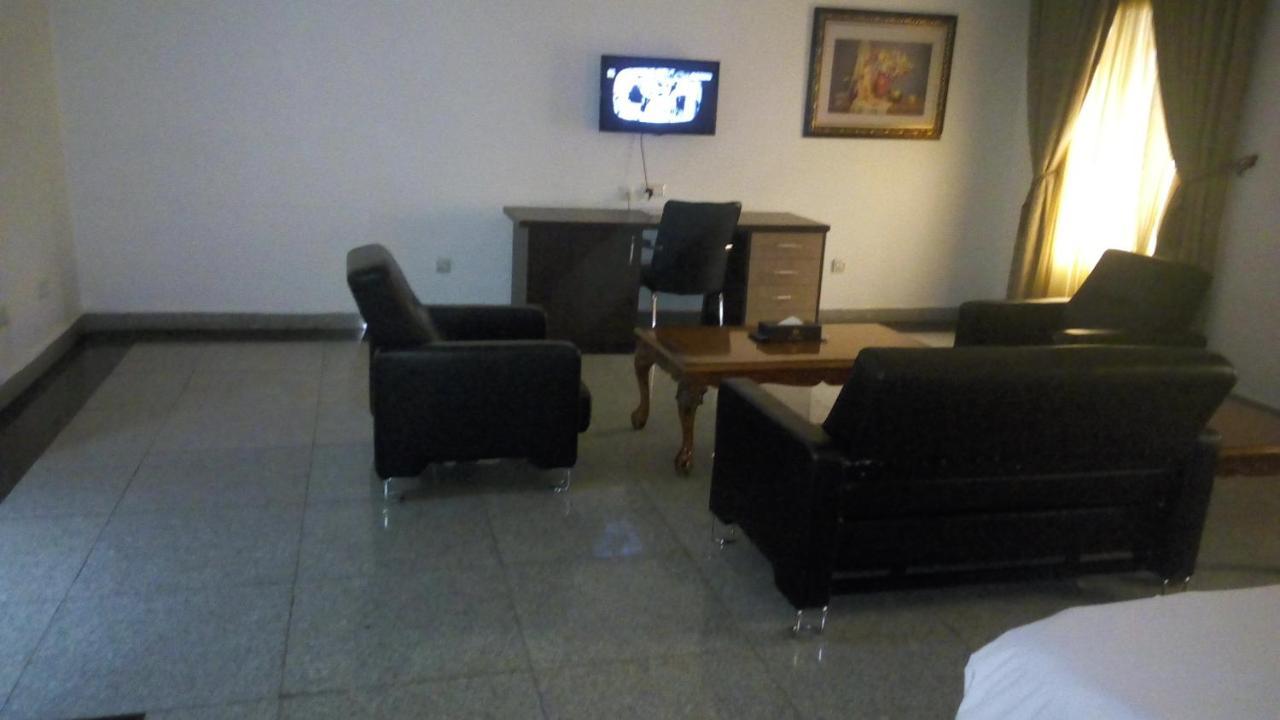 Immaculate Royal Int'L Hotel Owerri Zewnętrze zdjęcie