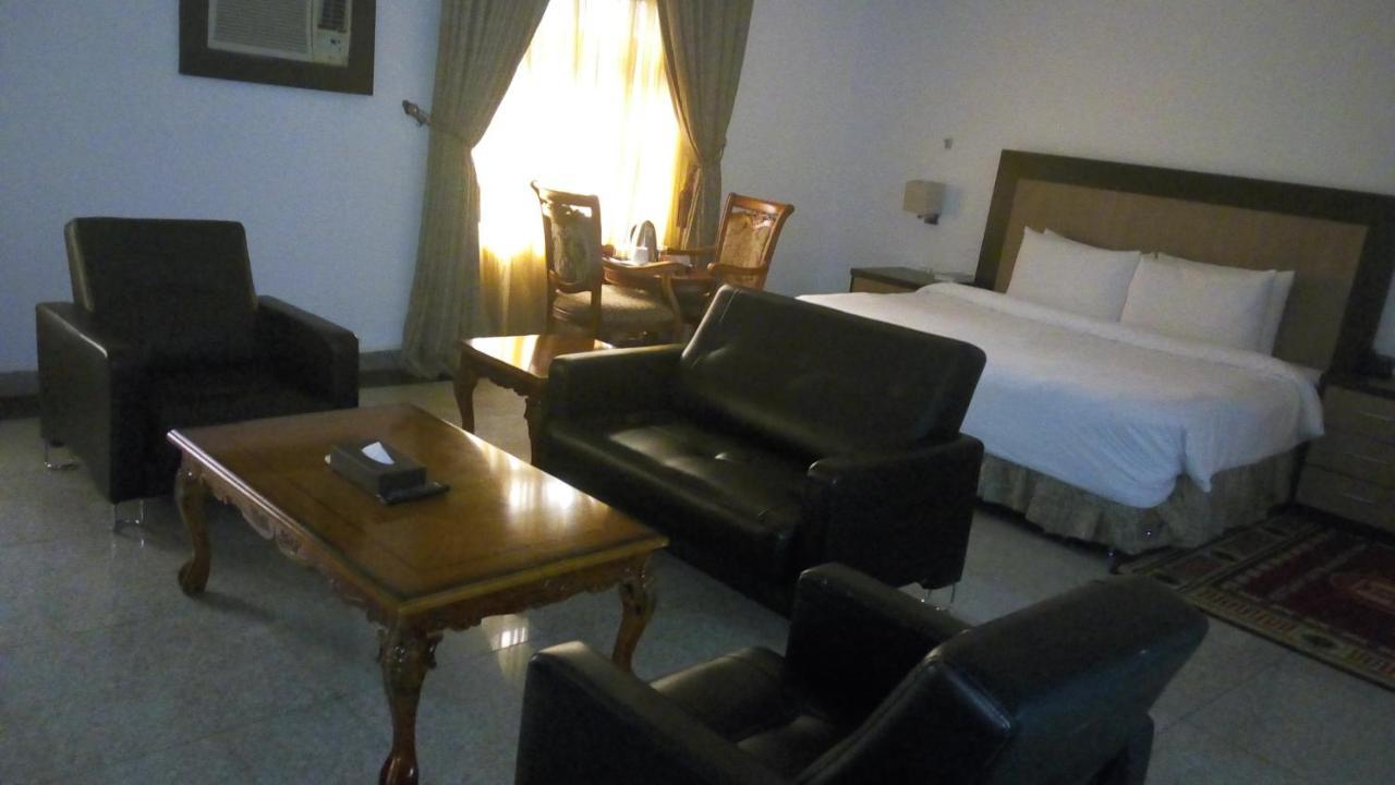 Immaculate Royal Int'L Hotel Owerri Zewnętrze zdjęcie