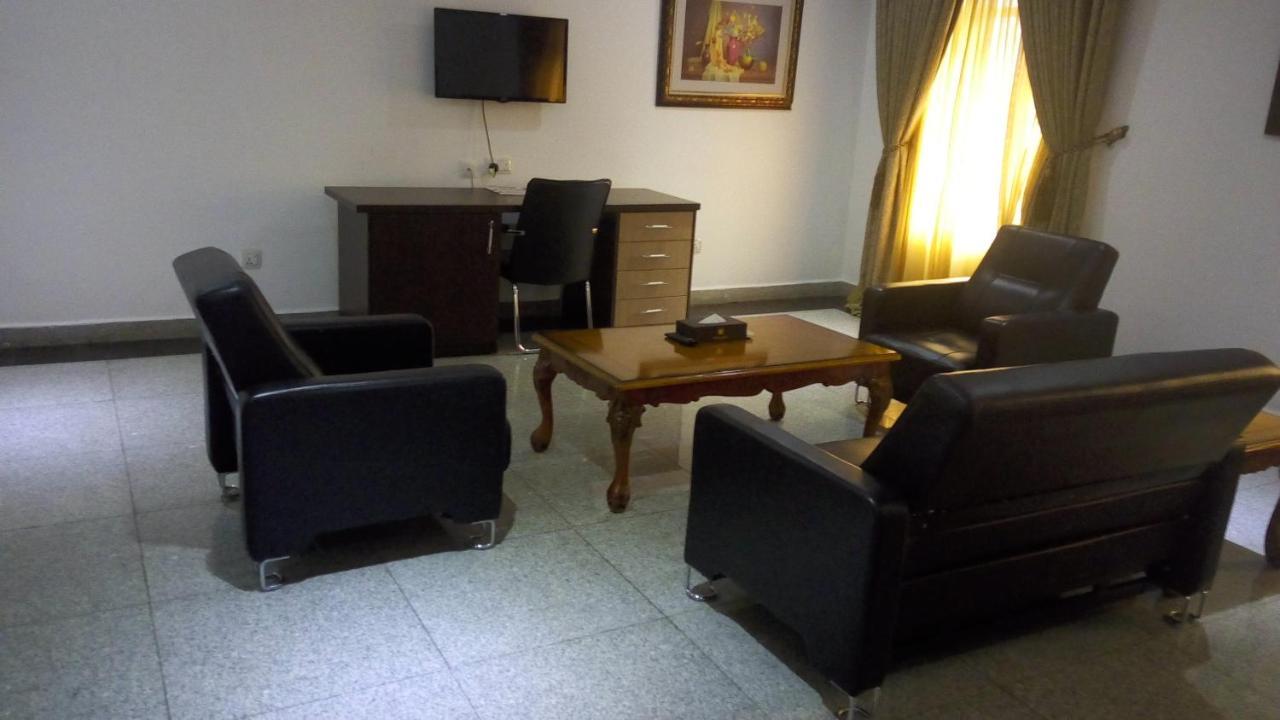 Immaculate Royal Int'L Hotel Owerri Zewnętrze zdjęcie
