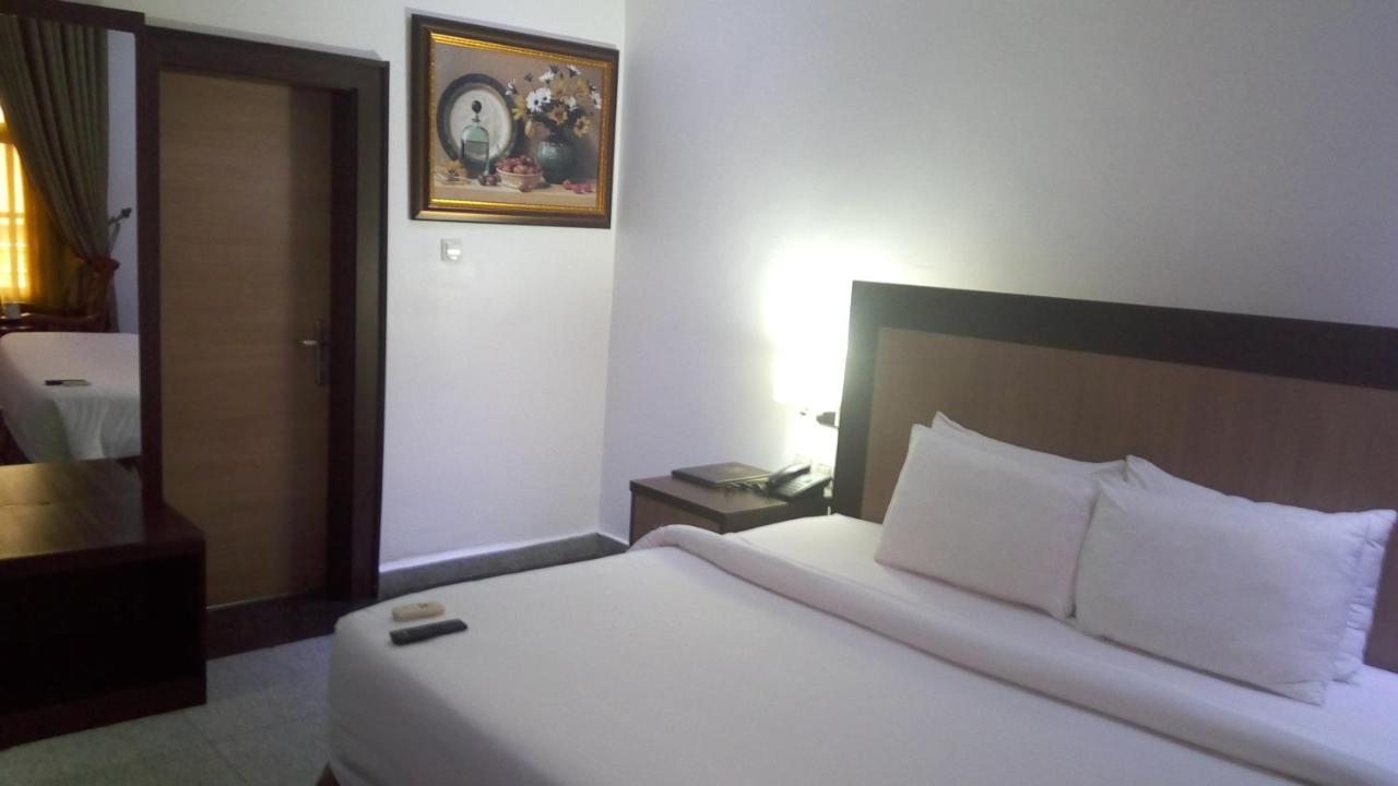 Immaculate Royal Int'L Hotel Owerri Zewnętrze zdjęcie